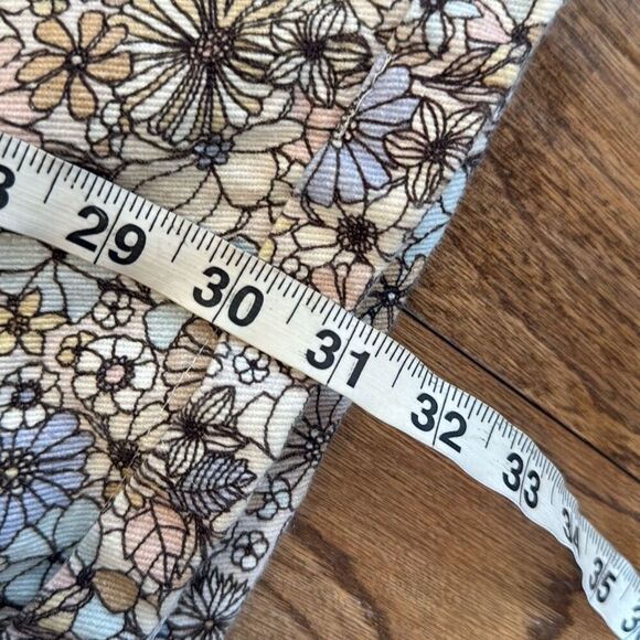 Storia floral short sleeve romper size small - Picture 11 of 15
